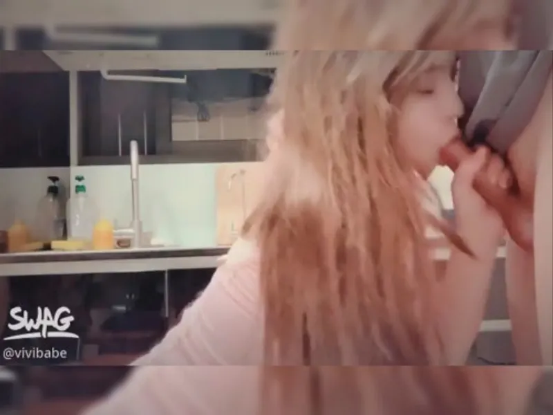 Hoá thân thành nhân viên chăm sóc xinh nện với bạn trai