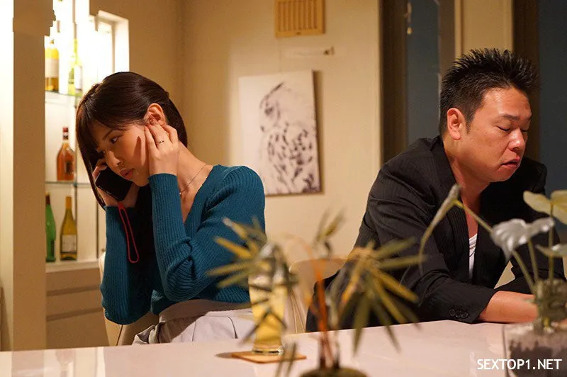 Người chồng yếu, cô vợ tìm đến cô bạn gái củ